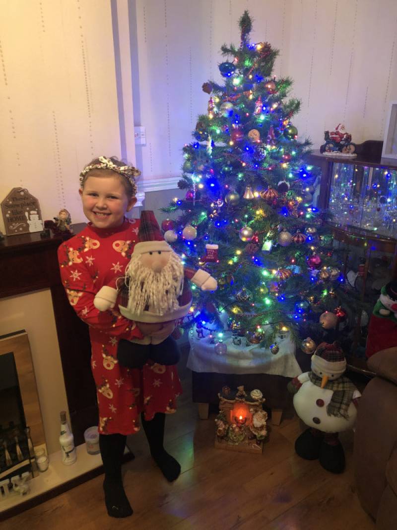 Image for 73. Helping Grandma decorate her Christmas Tree after a rubbish year ❤️